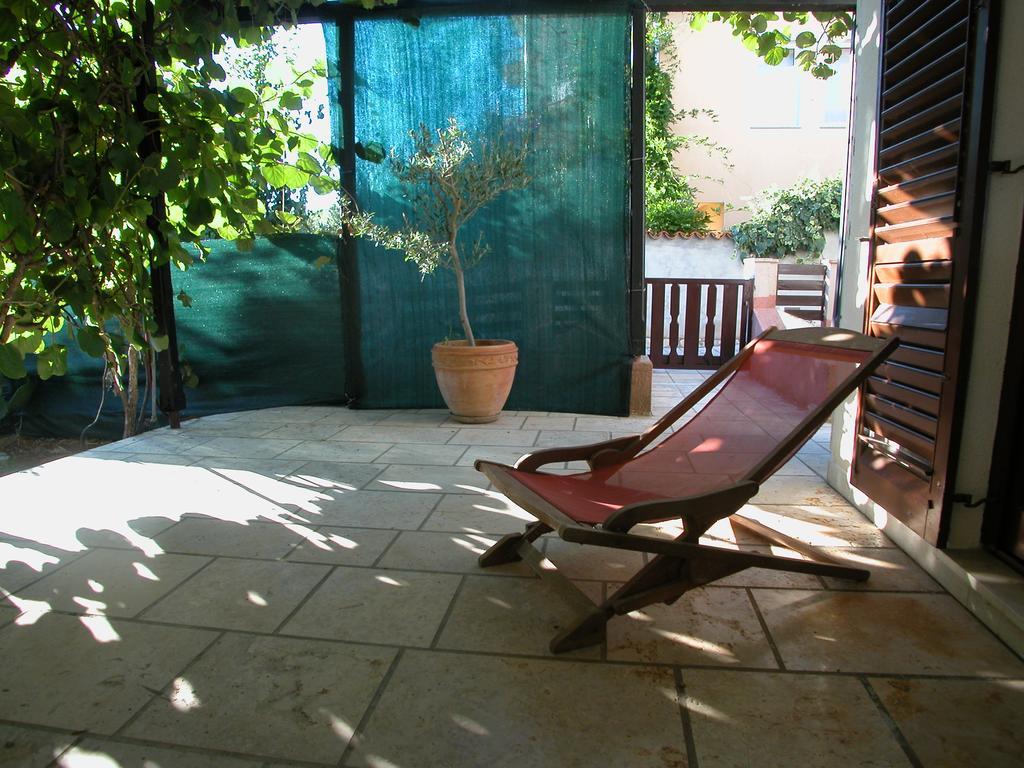 Diana'S Place Pula Dış mekan fotoğraf