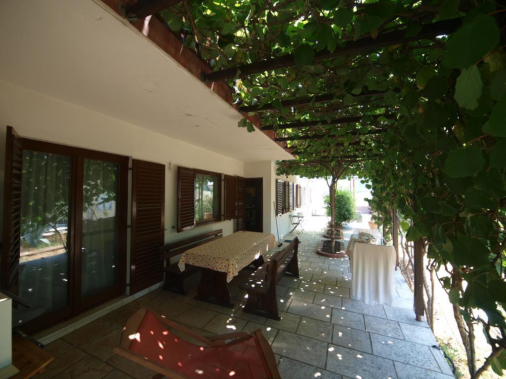 Diana'S Place Pula Dış mekan fotoğraf